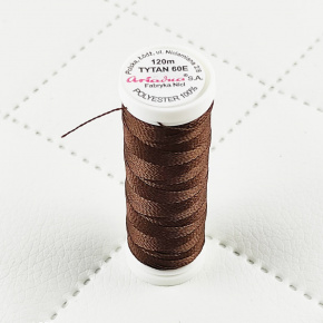 Fils à coudre d'ameublement TYTAN 60E 120 m couleur marron fn. 2607 SMALL Fils à coudre d'ameublement TYTAN 60E 120 m couleur marron fn. 2607 SMALL