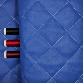 Simili cuir matelassé 5X5 cm, 540 g/m², largeur 145 cm, chabr avec fil blanc