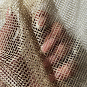 Tissu filet mesh beige au mètre, maille fine 2 × 2 mm, 60 g/m², largeur 150 cm Tissu filet mesh beige au mètre, maille fine 2 × 2 mm, 60 g/m², largeur 150 cm