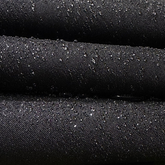 Ultra - Nepromokavá látka s vysokou odolností proti UV/WR záření, Černá