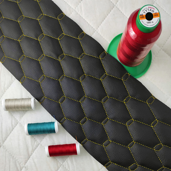 Ekokůže GEO barva Černá prošívaná Žlutými nitěmi, koženka metráž